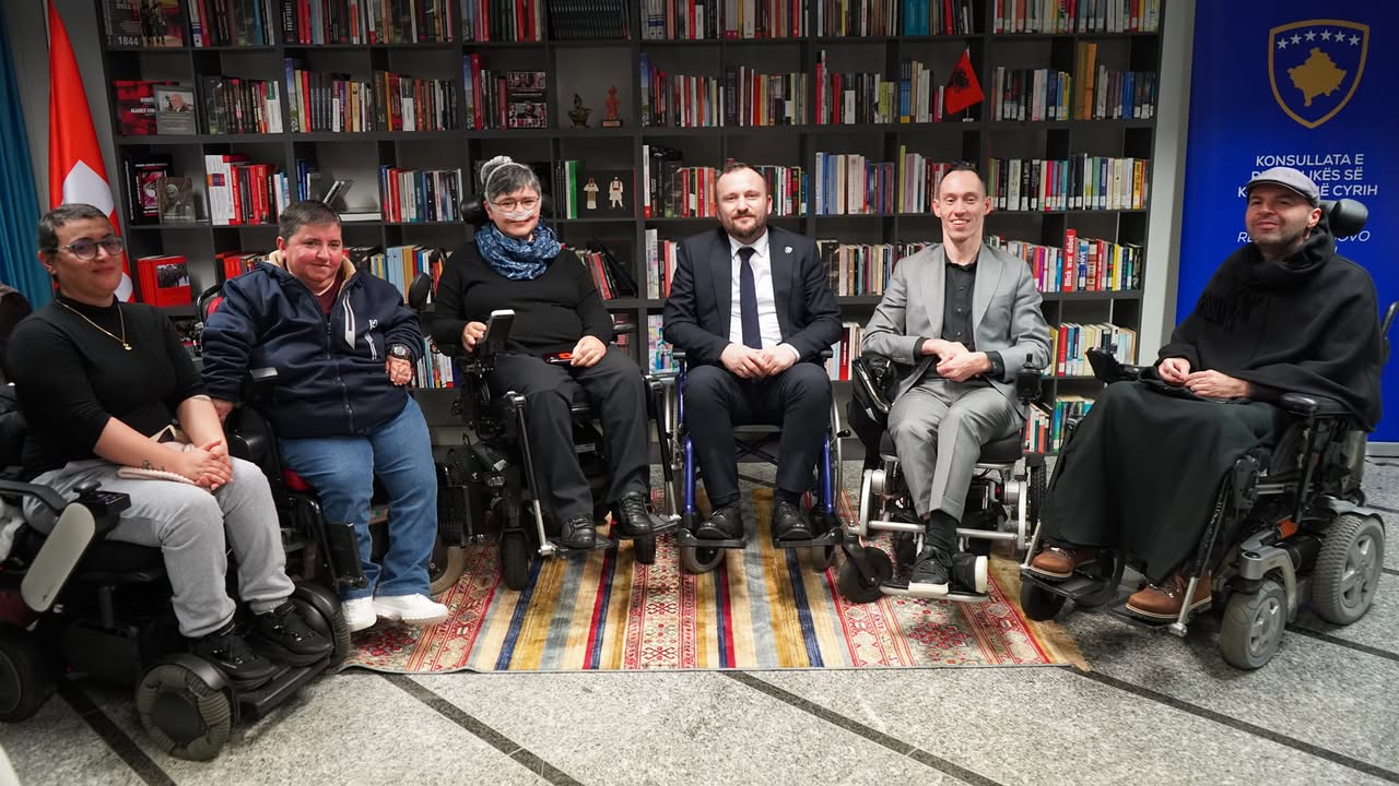 Zusammenarbeit mit Institutionen und Behörden Neu